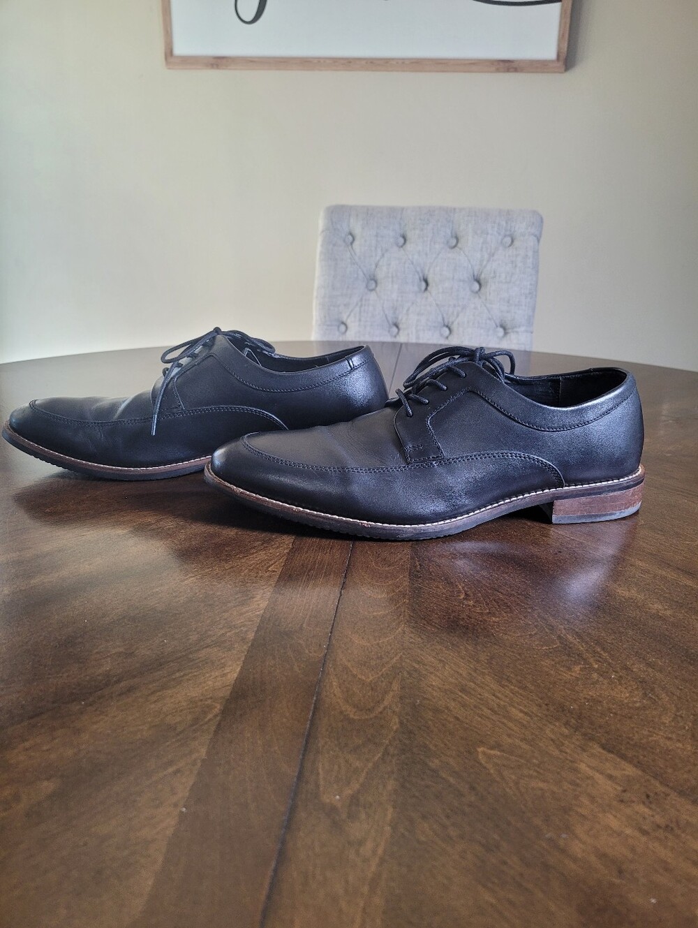 Stafford Men's Classic Black Leather Redtail Oxford Lace-Up Dress Shoes.